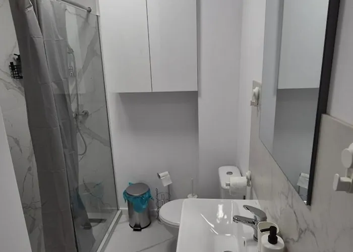 Amelia & Nicole Close To The Năvodari