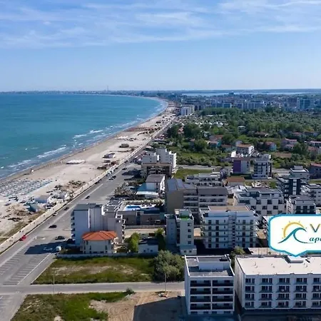 Daire Amelia & Nicole Close To The