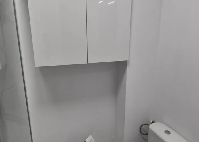 Daire Amelia & Nicole Close To The *